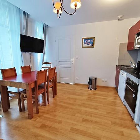 Apartamento Il Etait Une Fois Luchon, T2, Centre Luchon, Wifi, Casier A Skis, Ascenseur, 4 Personnes Bagnères-de-Luchon Exterior foto